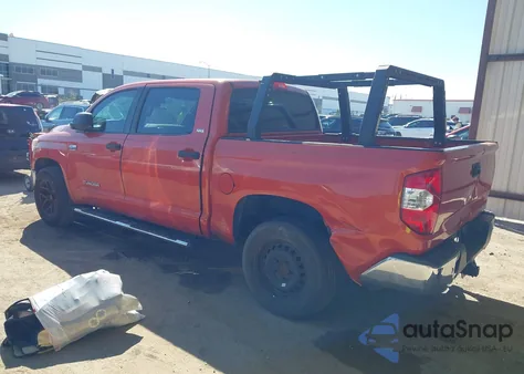 2017 Toyota Tundra Sr5 5.7L V8 из США, поврежденный, VIN 5TFEW5F19HX228776